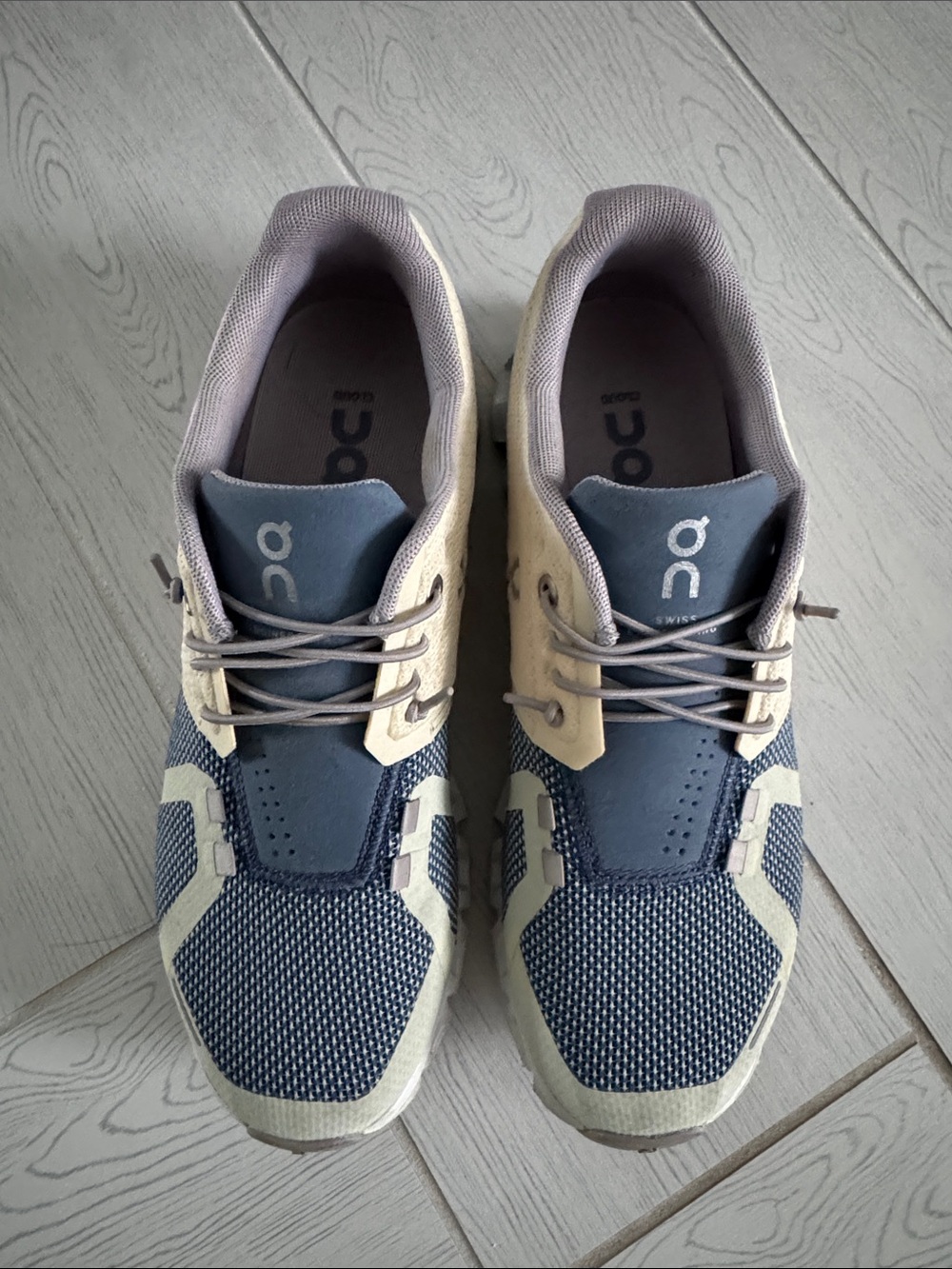 On Running Cloud 5 combo Women's Athletic Shoes - Blue and Cream